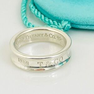 Authentic TIFFANY & CO 1837 Sterling Silver Band / Ring  size 8